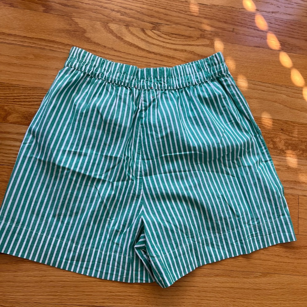 XiRENA Caysen Green Stripe Shorts - NWOT